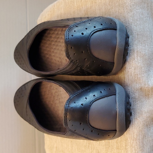 NWOT Clarks Privo Leather Black Perforated Ballet Active Flats, Size 8.5 M - Picture 4 of 10